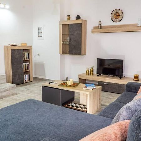 Artemissia New Well Sided Modish House Apartment Kissamos Bagian luar foto