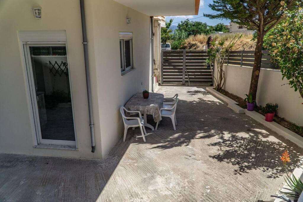 Artemissia New Well Sided Modish House Apartment Kissamos Bagian luar foto